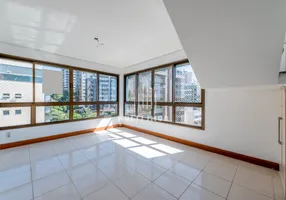 Foto 1 de Apartamento com 3 Quartos para venda ou aluguel, 130m² em Mont' Serrat, Porto Alegre