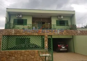 Foto 1 de Sobrado com 3 Quartos à venda, 250m² em Parque Jambeiro, Campinas