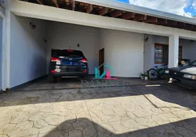 Foto 1 de Casa com 3 Quartos à venda, 208m² em Jardim das Estações - Vila Xavier, Araraquara