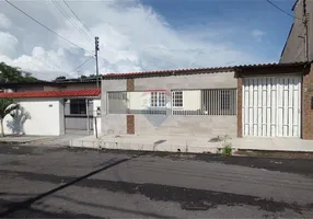 Foto 1 de Casa com 4 Quartos à venda, 225m² em Da Paz, Manaus