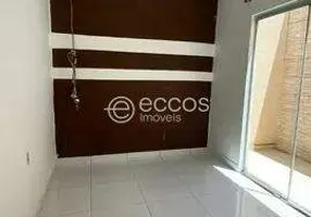 Foto 1 de Apartamento com 2 Quartos à venda, 52m² em Jardim Europa, Uberlândia