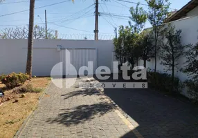 Foto 1 de Casa com 3 Quartos à venda, 200m² em Tubalina, Uberlândia