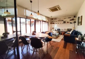 Foto 1 de Casa de Condomínio com 5 Quartos à venda, 200m² em Humaitá, Rio de Janeiro