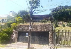 Foto 1 de Casa com 5 Quartos à venda, 321m² em Nonoai, Porto Alegre