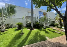 Foto 1 de Casa de Condomínio com 5 Quartos à venda, 600m² em Loteamento Alphaville Cuiabá , Cuiabá