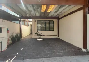 Foto 1 de Casa com 3 Quartos para alugar, 150m² em Jardim Pinheiros, São Paulo