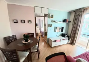 Foto 1 de Apartamento com 1 Quarto à venda, 45m² em Vila Paiva, São Paulo
