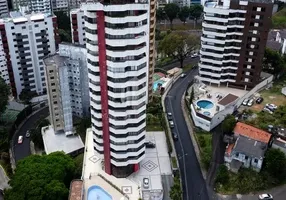 Foto 1 de Apartamento com 4 Quartos para alugar, 343m² em Jardim Apipema, Salvador