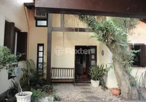 Foto 1 de Casa com 4 Quartos à venda, 500m² em Tristeza, Porto Alegre