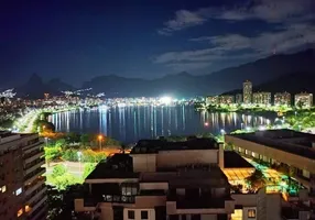 Foto 1 de Apartamento com 3 Quartos à venda, 105m² em Lagoa, Rio de Janeiro