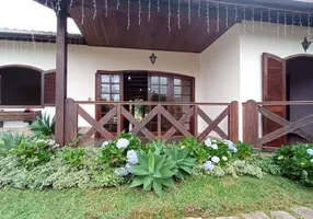 Foto 1 de Casa com 3 Quartos à venda, 180m² em Catarcione, Nova Friburgo