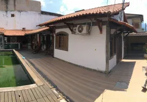 Foto 1 de Casa com 3 Quartos à venda, 300m² em Bangu, Rio de Janeiro