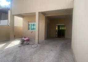 Foto 1 de Casa com 4 Quartos à venda, 130m² em São Pedro, Ibirite