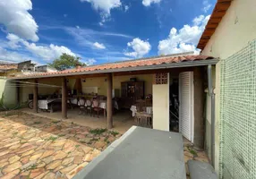 Foto 1 de Casa com 3 Quartos à venda, 213m² em Betânia, Belo Horizonte