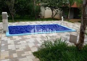 Foto 1 de Fazenda/Sítio com 3 Quartos à venda, 250m² em Morada Nova, Uberlândia