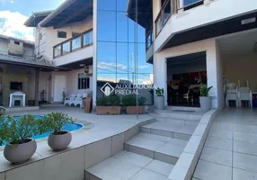 Foto 1 de Casa com 4 Quartos à venda, 259m² em Nacoes, Balneário Camboriú