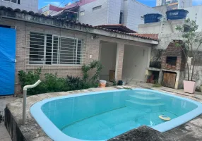 Foto 1 de Casa com 3 Quartos para alugar, 150m² em Imbiribeira, Recife