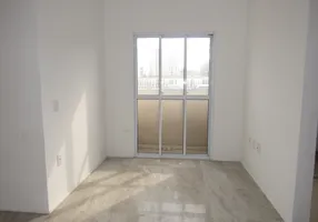 Foto 1 de Apartamento com 1 Quarto para alugar, 42m² em Parada de Lucas, Rio de Janeiro