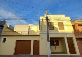 Foto 1 de Casa com 2 Quartos para alugar, 180m² em Centro, Pelotas