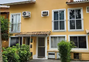 Foto 1 de Casa de Condomínio com 4 Quartos à venda, 140m² em Taquara, Rio de Janeiro