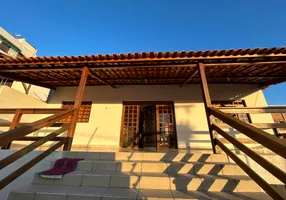 Foto 1 de Casa com 3 Quartos à venda, 233m² em Alto Branco, Campina Grande
