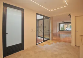 Foto 1 de Casa com 3 Quartos à venda, 260m² em Vila Nova Conceição, São Paulo