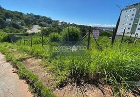 Foto 1 de Lote/Terreno à venda, 360m² em Cabral, Contagem