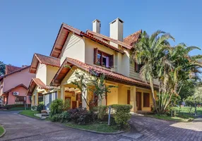 Foto 1 de Casa de Condomínio com 3 Quartos à venda, 174m² em Guarujá, Porto Alegre