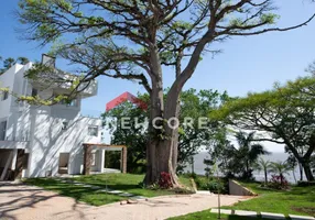 Foto 1 de Casa de Condomínio com 3 Quartos à venda, 752m² em Pedra Redonda, Porto Alegre