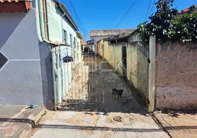 Foto 1 de Casa com 2 Quartos para alugar, 40m² em Vila Jacobucci, São Carlos