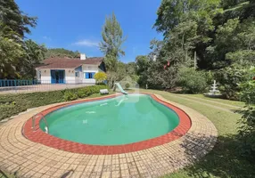 Foto 1 de Casa com 5 Quartos à venda, 206m² em Fazenda Inglesa, Petrópolis