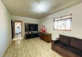 Foto 1 de Casa com 3 Quartos à venda, 126m² em Jardim Acapulco, Londrina