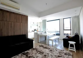 Foto 1 de Apartamento com 2 Quartos à venda, 70m² em Lagoa da Conceição, Florianópolis