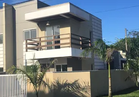 Foto 1 de Casa com 3 Quartos à venda, 80m² em Nereidas, Guaratuba