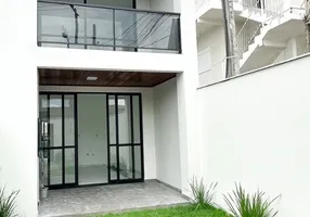 Foto 1 de Casa com 2 Quartos à venda, 185m² em Jurerê, Florianópolis