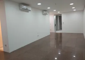 Foto 1 de Sala Comercial para alugar, 42m² em Dezoito do Forte Empresarial Alphaville, Barueri