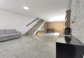 Foto 1 de Casa com 3 Quartos à venda, 292m² em Tirol, Belo Horizonte