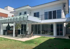Foto 1 de Casa de Condomínio com 3 Quartos para venda ou aluguel, 384m² em Paisagem Renoir, Cotia