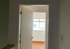 Foto 1 de Casa com 2 Quartos para alugar, 100m² em Ayrosa, Osasco