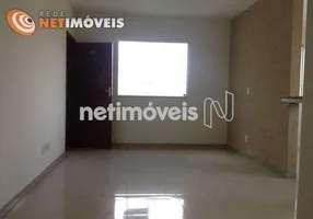 Foto 1 de Apartamento com 2 Quartos à venda, 50m² em Presidente, Matozinhos