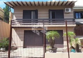 Foto 1 de Casa com 3 Quartos à venda, 197m² em Cristo Redentor, Porto Alegre