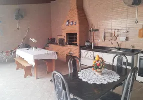 Foto 1 de Sobrado com 3 Quartos à venda, 227m² em Villa Branca, Jacareí