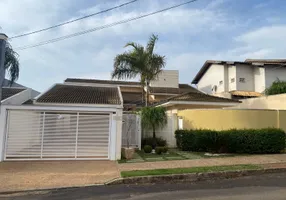 Foto 1 de Casa com 4 Quartos à venda, 380m² em Jardim Tropical, Marília