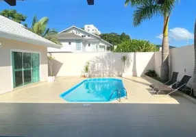 Foto 1 de Casa com 3 Quartos à venda, 219m² em Praia dos Amores, Balneário Camboriú