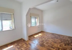 Foto 1 de Apartamento com 2 Quartos à venda, 55m² em São Sebastião, Porto Alegre