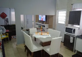 Foto 1 de Casa com 2 Quartos à venda, 135m² em Vila Gustavo Correia, Carapicuíba
