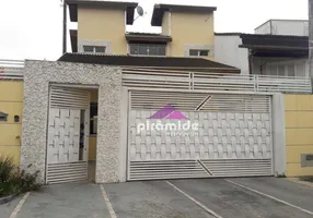 Foto 1 de Casa com 3 Quartos à venda, 215m² em Martim de Sa, Caraguatatuba