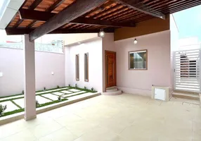 Foto 1 de Casa com 3 Quartos à venda, 170m² em Recreio Ipitanga, Lauro de Freitas