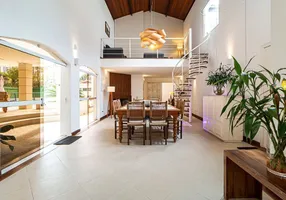 Foto 1 de Casa de Condomínio com 3 Quartos à venda, 709m² em Pinheiros, São Paulo