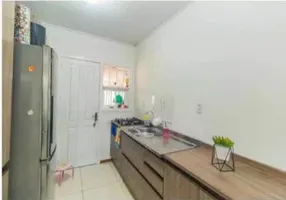 Foto 1 de Casa com 2 Quartos à venda, 65m² em Jardim São Pedro, São Paulo